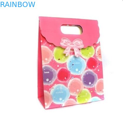 উপহার / ক্যান্ডি জন্য রঙিন মুদ্রিত কাগজ ব্যাগ, হ্যান্ডেল সঙ্গে কাস্টমাইজড পেপার ব্যাগ