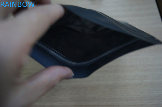 অ্যালুমিনিয়াম ফয়েল চা ব্যাগ প্যাকেজিং / জিপ লক সঙ্গে ম্যাট কালো প্লাস্টিক কফি ব্যাগ আপ স্ট্যান্ড