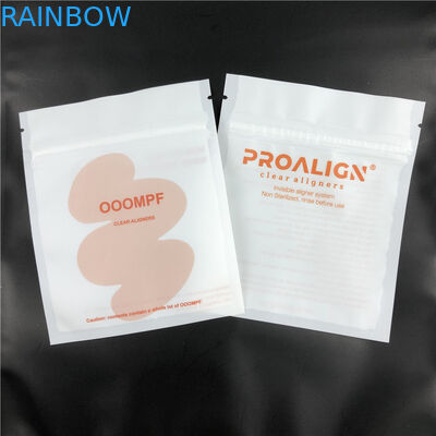 ম্যাট ব্ল্যাক ব্রেসিস অ্যালাইনারস ফ্ল্যাট মাইলার জিপলক ব্যাগ দাঁতের আনুষাঙ্গিকগুলির জন্য সামনের অংশ পরিষ্কার করুন