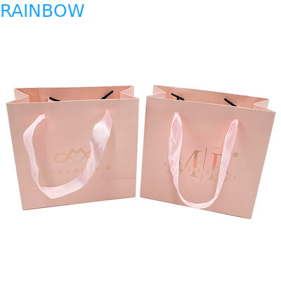 কাস্টম প্রিন্ট লোগো মার্জিত সাদা কালো উপহার কাগজ ব্যাগ বিলাসবহুল পোশাক বুটিক কাগজ শপিং ব্যাগ রিবন হ্যান্ডেল সহ