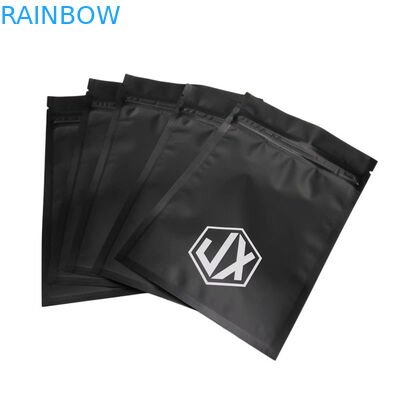 ম্যাট ব্ল্যাক থ্রি সাইড সিল ক্যাবল ইউএসবি প্লাস্টিক প্যাকেজিং ব্যাগ সঙ্গে জিপার