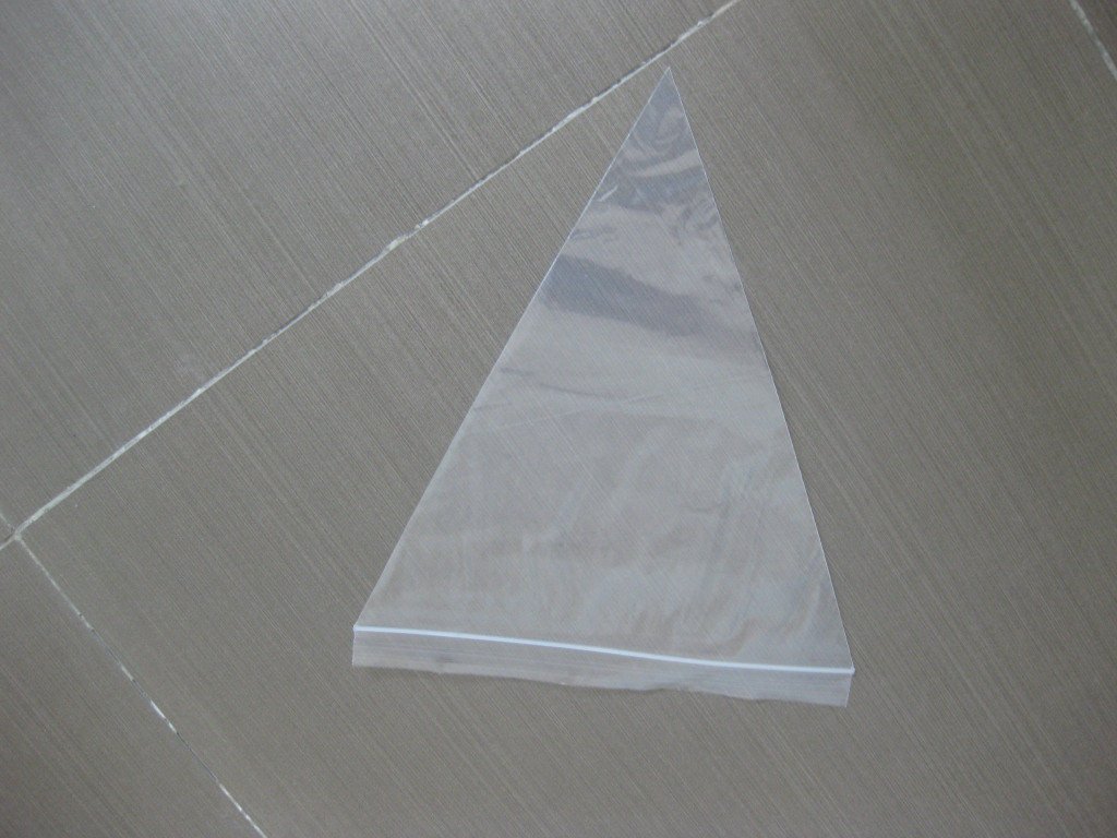 পিপা সেভারের জন্য স্টিকারের সাথে ট্রায়াঙ্গল এলিপ্প গ্রিপ সিল ব্যাগ, জিপার ক্লোজ