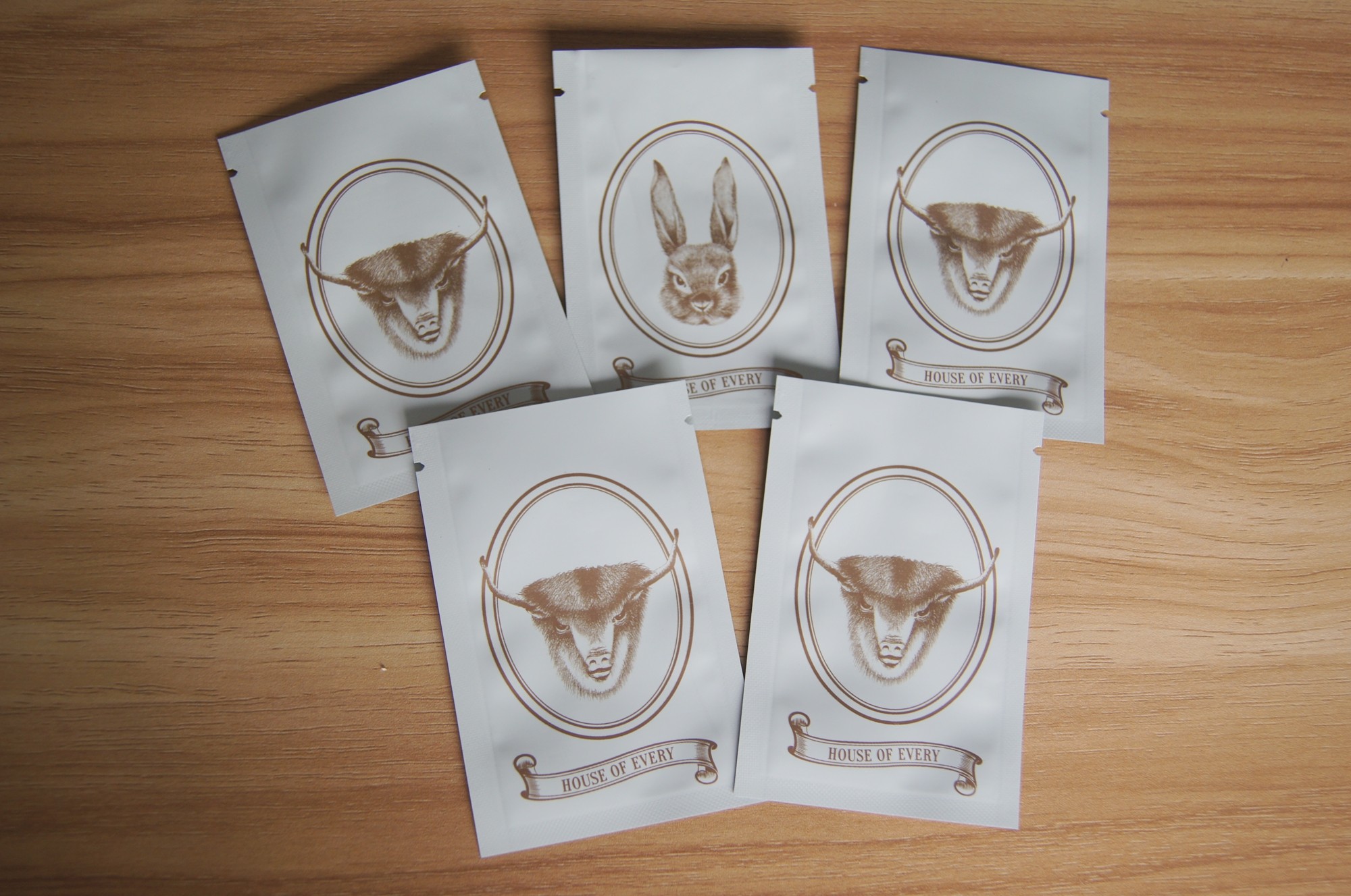 তিন সাইড সীল বীজ প্যাকেজিং পাউচ / ম্যাট হোয়াইট গ্রিপ সীল স্পাইস Potpourri ব্যাগ