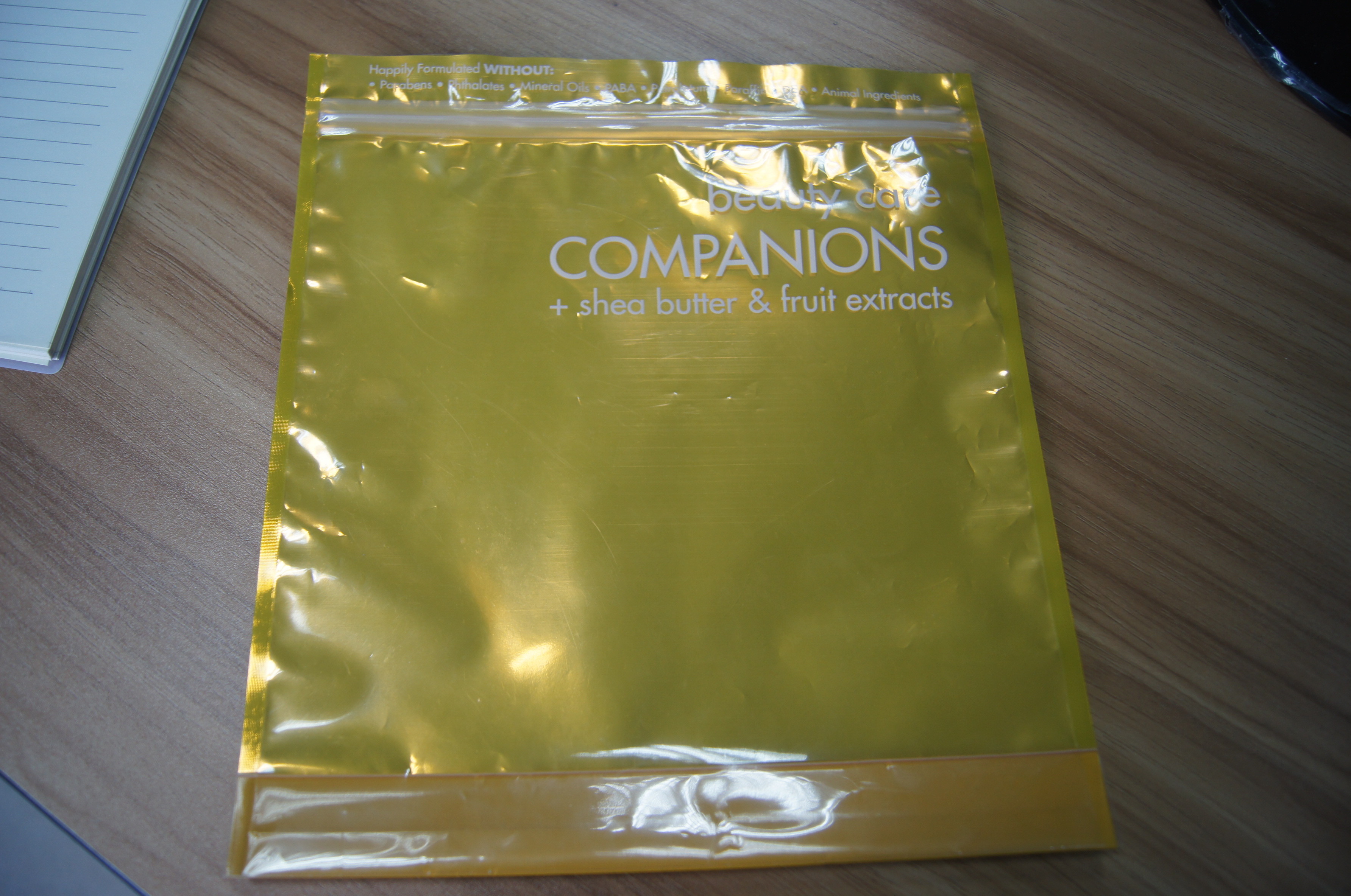 স্পর্শকাতর ফ্রন্ট ডিসপ্লে প্লাস্টিকের অঙ্গরাগ প্যাকেজিং ব্যাগ জipper সঙ্গে