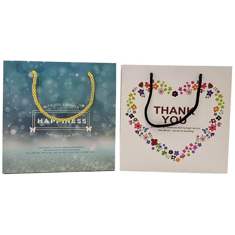 কাস্টমাইজড শপিং পেপার ব্যাগ লোগো মুদ্রিত পুনর্ব্যবহারযোগ্য বায়োডেগ্রেডেবল বাদামী প্লেইন প্যাকিং কার্পেট পেপার ব্যাগ সঙ্গে বাঁকা Ha