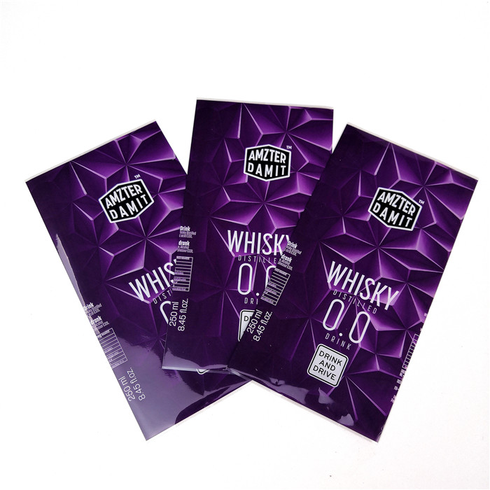 ইউভি প্রতিরোধী সঙ্কুচিত আঠালো লেবেল প্লাস্টিকের জল বোতল লেবেল জন্য জলরোধী রঙিন