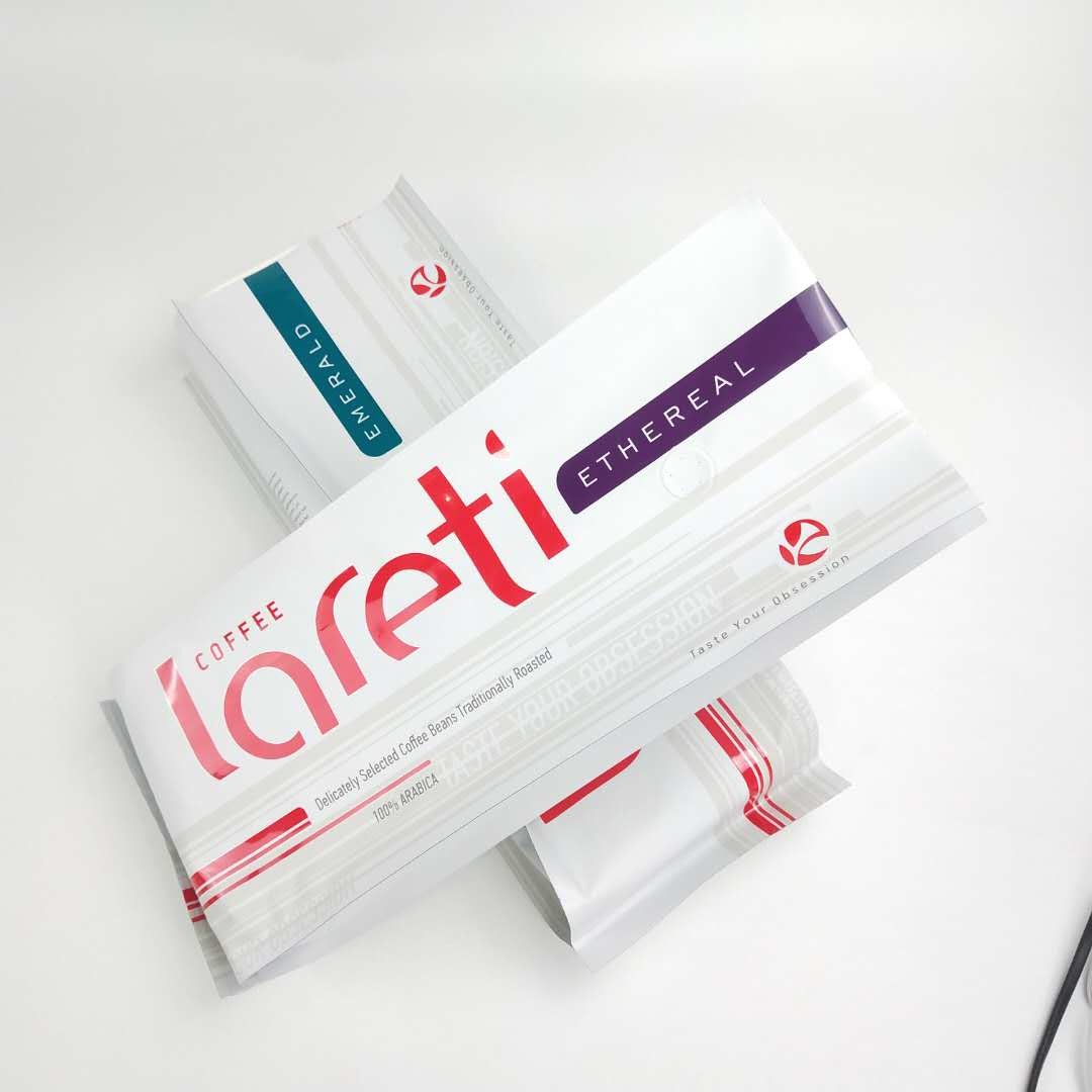 কফি সিম প্যাকেজিং পাউচের জন্য অ্যালুমিনিয়াম ফয়েল ভালভের সাথে কাস্টম রিসেসেবল ম্যাট ফিল্ম সাইড গাসেট ব্যাগ