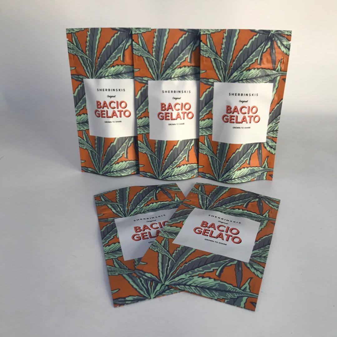 কাস্টম স্বীকৃত ম্যাট অ্যালুমিনিয়াম ফয়েল স্ট্যান্ড আপ গাঁজা প্যাকেজিং ব্যাগ