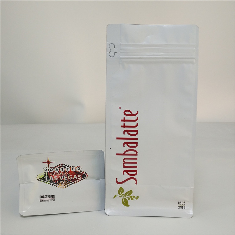 ডিগ্রাসিং ভালভ বটম গাসেট ব্যাগ জিপার 110 মাইক্রোন ম্যাট CMYK MOPP